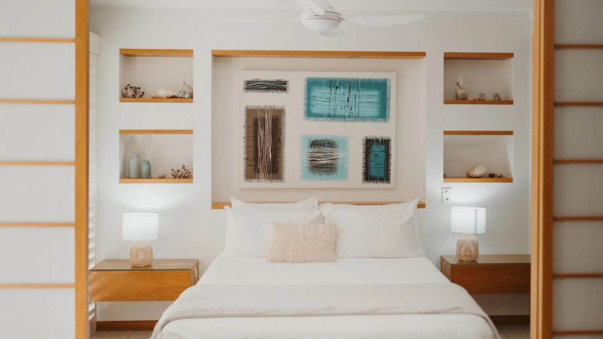 ****  Saks On Hastings Aparthotel Noosa Heads Australia