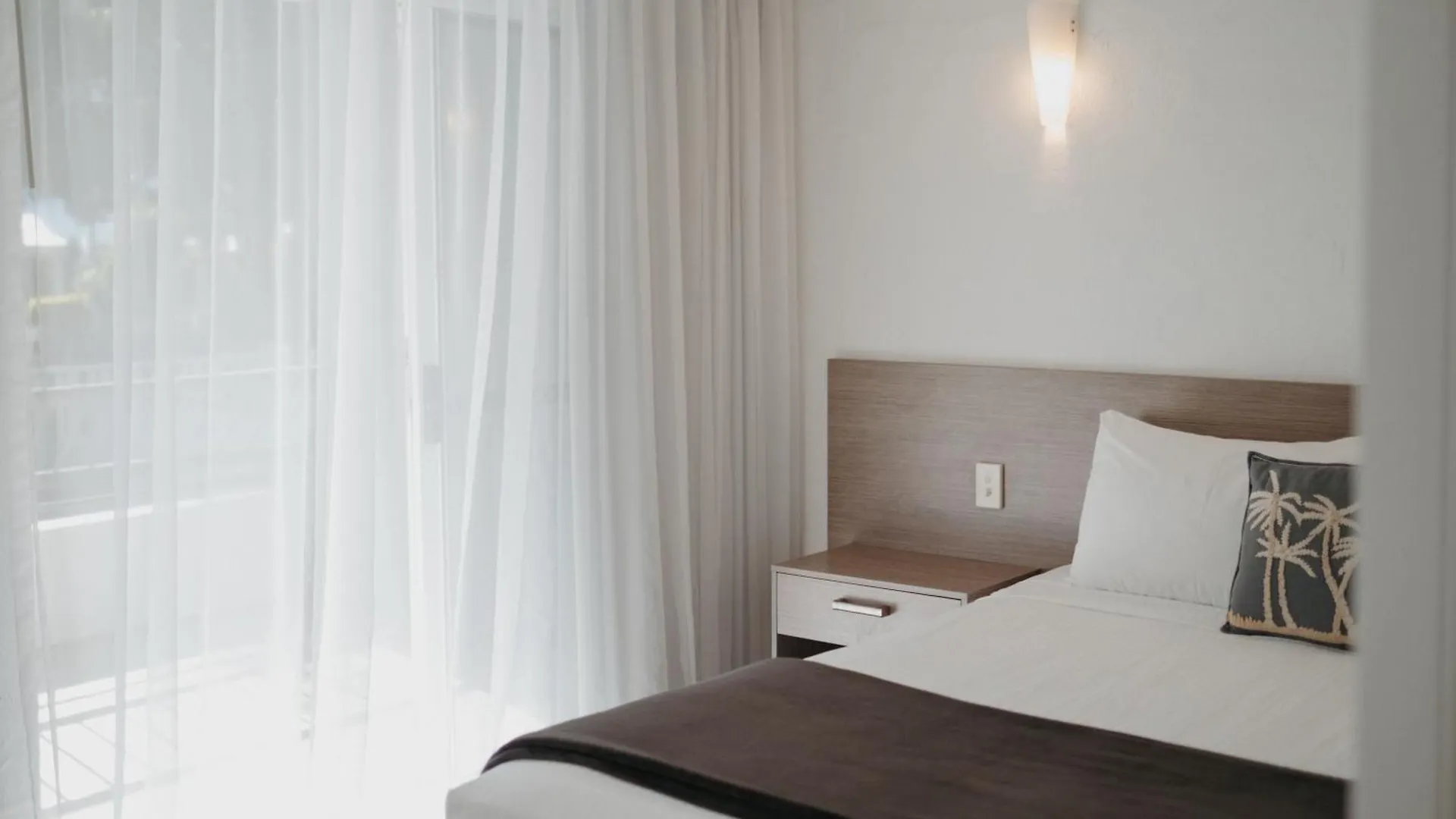 Saks On Hastings Aparthotel Noosa Heads